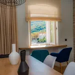 Luxury Paula